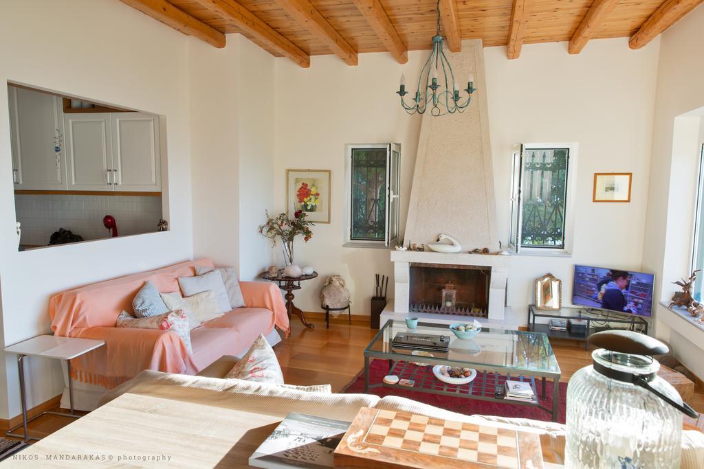 Villa Mos Kalamata Exteriör bild