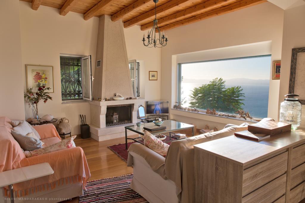 Villa Mos Kalamata Exteriör bild