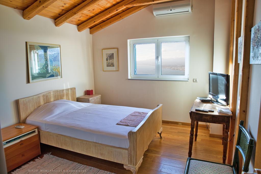 Villa Mos Kalamata Exteriör bild